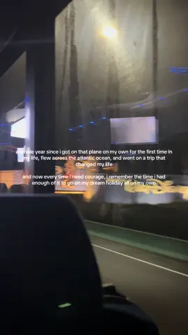 the biggest pinch me moment i have ever had in my entire life🥹🥹🥹 #disney #disneyworld #waltdisneyworld #travel #solotravel 