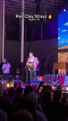 One of the best concerts I’ve ever been to 🙌🏻🔥@Red clay Strays 