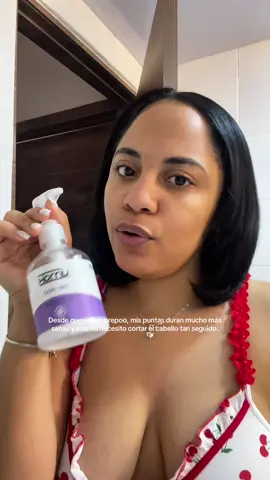 Yo soy team prepoo SIEMPREEE! No puedo lavarme el cabello sin antes aplicarlo.  Actualmente estoy usando y amando este de @YMAK_RD 🤍 #prepoo #cuidadodelcabello #rutinaprelavado #HairCare #SelfCare 