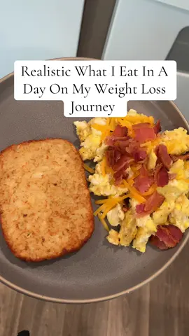 Documenting my meals to help keep me accountable! #wieiad #whatieatinaday #losingweight #balanceddiet 