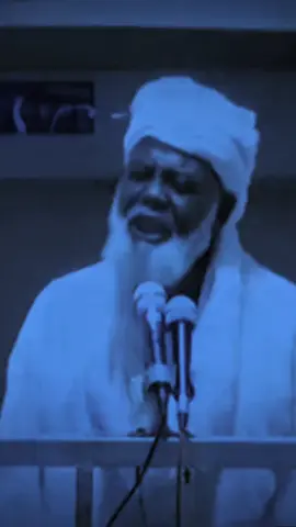 شيخنا الجليل محمد جبريل يمين حفظه الله ورعاه وبارك في عمره 🤍🤍🤍🤲