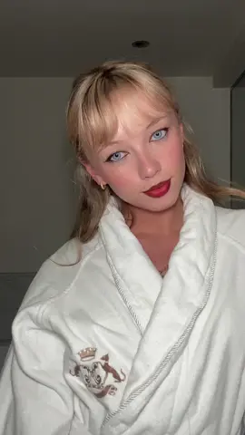 Just landed in pariiiiii with @Diorbeauty 🌟♥️