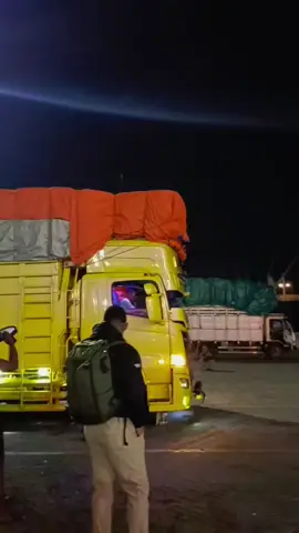 @kunagueroliano #nttpride🏝🔥fypシviral #ekspedisimaumere_surabaya🚛 #kasihiram_trans💛🌴 #lewatberanda #