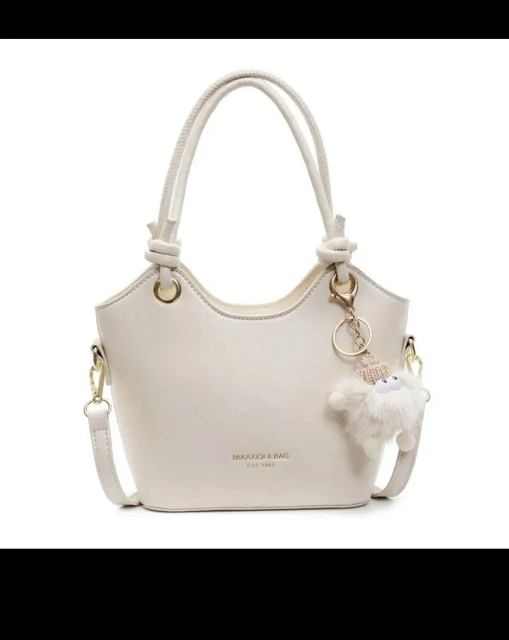 find the link in my bio to find the exact price 👍 there's a free shipping and a 10 percent discount for first 10 products you purchase 🔥 so hurry up 😉 #luxury #tik_tok #shoppingaddict #jet2holidays #handbags 