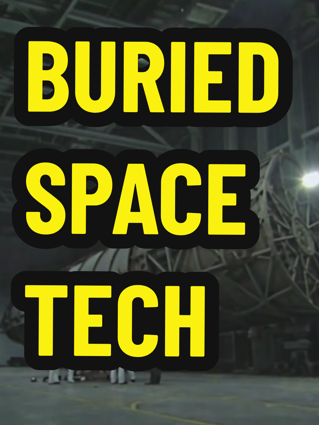NUEVO ARCHIVO FILTRADO POR EL OPERADOR. Una excavación en zona restringida del Ártico oriental (coordenadas clasificadas) revela lo impensable: estructuras de lanzamiento espacial enterradas bajo capas de hielo de más de 10.000 años. Las plataformas están oxidadas, corroídas… Pero uno de los generadores sigue activo. Sin fuente de energía identificable. Sin cables. Sin respuesta a comandos. 