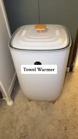 This is so nice especially when it’s fall/winter weather #cozyseason #towelwarmer #towelwarmerbucket #blanketwarmer 