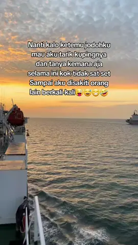 langsung lewat vt ku😆🤣#pelautmuda #pelautsulawesi#pelautindonesia #lewatberanda #fyp 
