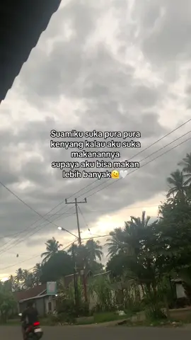 Ada yang sama g😊 #storywhatsap#suamikusurgaku#senjasorehari#masukberandafyp #4u 