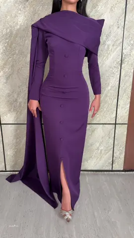 كل فستان ياخذ العقل اكثر من الثاني 🫠       وش عجبكم اكثر؟ #BARLLINA #بارلينا #فساتين #فساتين_سهره 