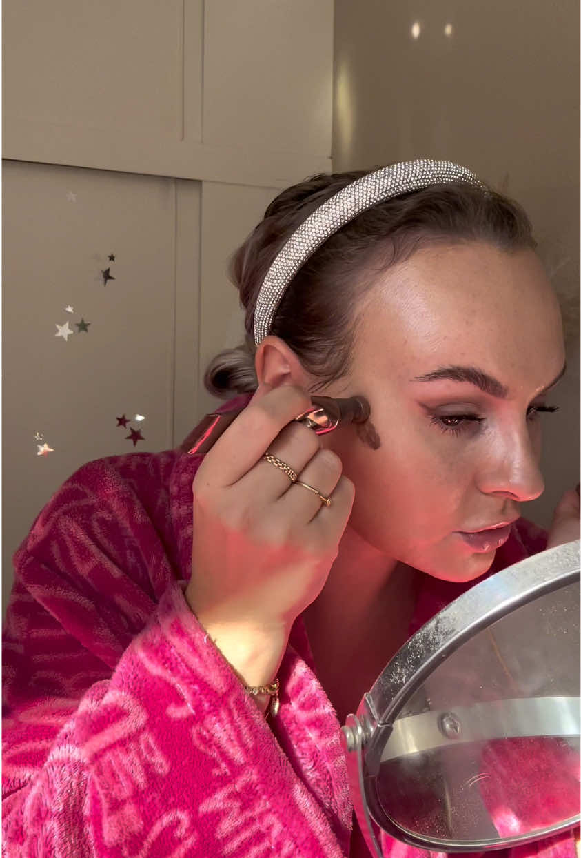Nieuwe make-upjes proberen ✨ #nieuwemakeup #nieuwemakeuptesten #grwm #grwmmakeup #opmakenenkletsen @essence.cosmetics @Laura Mercier @elfcosmetics @MCoBeauty @Kruidvat_nl @Charlotte Tilbury 