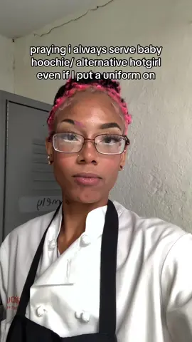 id rather serve cool girl, yall can keep the clean girl aesthetic respectfully 