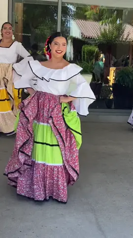 #fentysuperbrandday #LanguageLearning #musicanexicana #bailesdelrancho💃🏽❤ #paratiiiiiiiiiiiiiiiiiiiiiiiiiiiiiii 