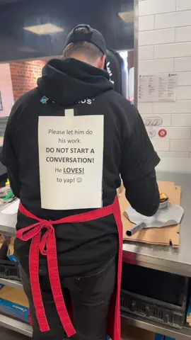 Ook een gezellige bijbaan? 🍕🔥 Solliciteer nu via werkenbijdominos.nl 😆 #werkenbijdominos #bijbaan #fyp #dominos #viral