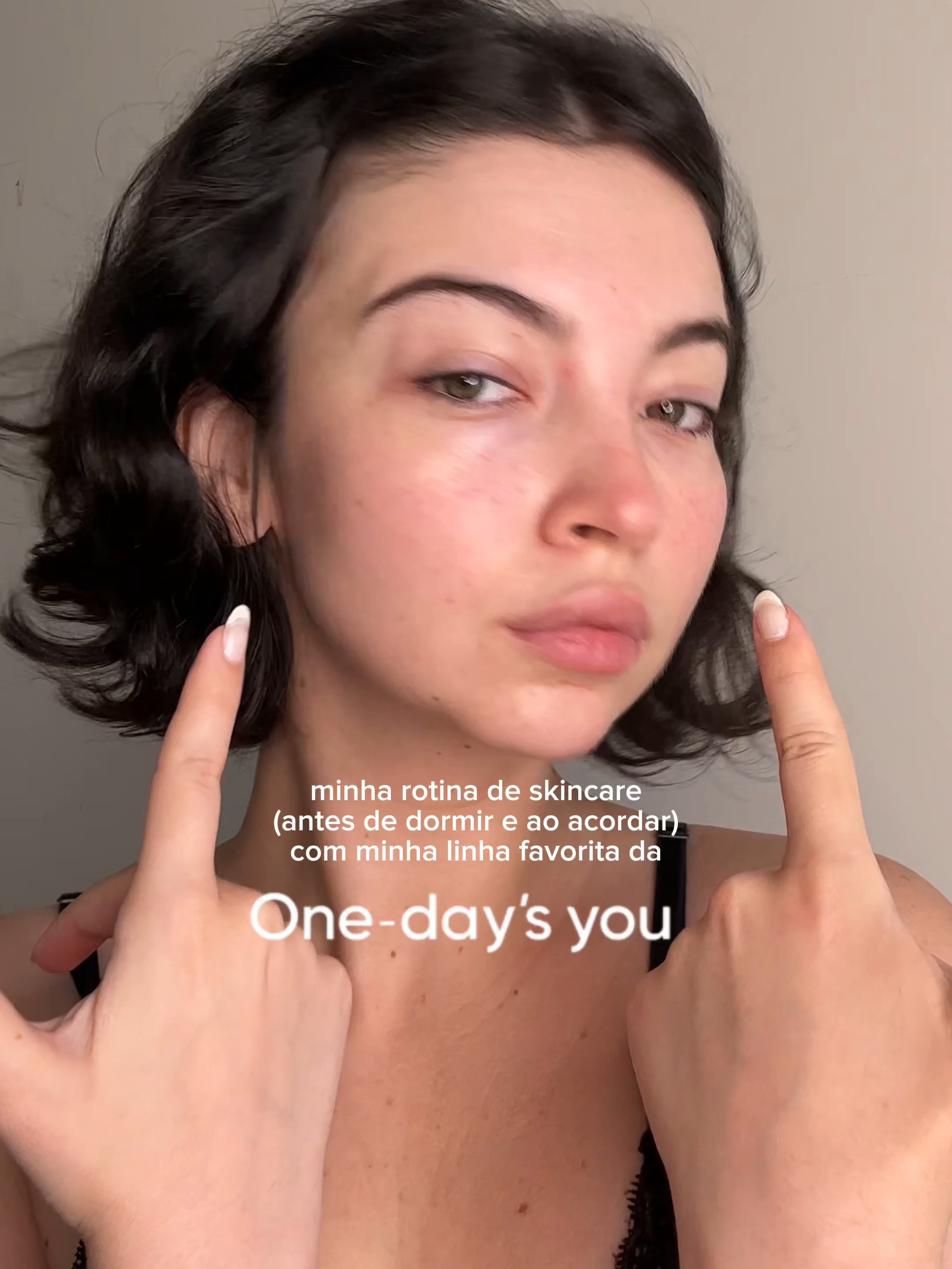 A linha pro-vita c da one day’s you é quem fica responsável por me dar a pele que a gente tanto ama, sempre brilhando e mega hidratada. amo o fato de todos os produtos da linha, da marca e da loja (por serem diretamente da Coreia) possuírem tecnologias coreanas avançadas que agem nas camadas mais profundas da pele, só tenho a agradecer por ter o privilégio de todo esse cuidado. como dica de amiga e como consumidora fiel da marca eu falo batendo no peito: invistam em skincare que funciona, invistam em quem mais entende do assunto, invistam na minha loja favorita do universo: @kscosmeticos_ofc 🩷 e como tudo que é bom pode ficar melhor ainda, tem cupom de desconto!!! é só usar KS10 pra ter 10% off em qualquer compra do site 🧖🏼‍♀️✨ fiz minha parte, agora quero ver todas as gatinhas com a pele brilhando 🥰🥰🥰🥰 #kscosmeticos #koreanskincare #skincarecoreana #kbeautyskincare #produtos #beauty #skincare #fypp #fyp #fy