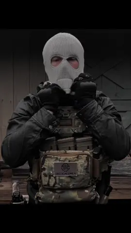 🖤making a discord for anyone who wants a hoodie that will inbolve a size chart 