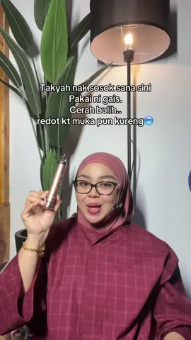 Berbaloiii dgn hang sebab ingridient pun bukan beshe beshe..niacinamide tu so good untuk nk pudarkan parut lama.byk lg ingredient yg best korang boleh baca kt beg kuning tu ok..packaging dia pun rare..lain dari lain..#skincare #affliatemarketing #fyp #skincareroutine #skincareroutine 