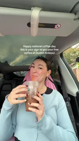 NATIONAL COFFEE DAY🤎☕️ I was actually happy to wake up this Monday morning😋 #nationalcoffeeday #dunkin #coffee #icecoffee #icedcoffee 