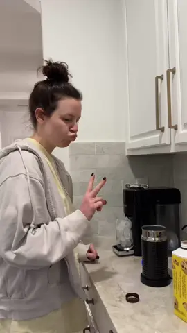 Happy Monday everyone 💫 #morningvlog 