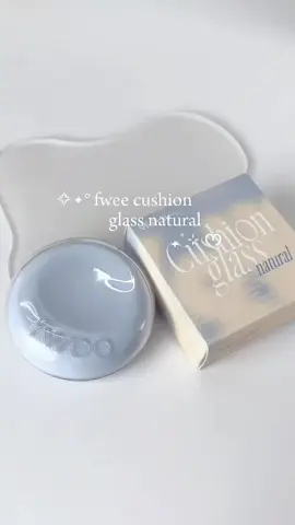 Use my code: JUZTGLAM09 on YesStyle & Olive Young for discounts! 💌 🌸✨ Glassy skin, natural glow ✨🌸 The FWEE Glass Cushion – Natural is everything I’ve been reaching for 💖 @fwee.ph @fwee_us  ✨ Why it’s a must-have: 💎 Breathable & lightweight – skin feels fresh all day 🌸 Natural coverage – evens out complexion while keeping it soft & real 💖 Glassy finish – gives that radiant K-beauty look without heaviness 💎 Travel-friendly compact – glow up on-the-go anytime, anywhere Perfect for everyday wear, and it layers beautifully if you want to step it up for date nights or events 🌷 💌 Don’t forget: JUZTGLAM09 works on both YesStyle & Olive Young for your discount ✨ Because glowing skin isn’t just makeup—it’s a mood 💕 --- #FWEE #GlassCushion #YesStyleBeauty #oliveyoungaffiliate @oliveyoung_global  #FWEEBeauty     