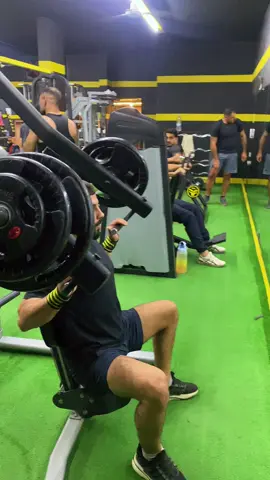 My  heroes 🫡💪🏻#fitnesshouse  #gym #coach #strong #lebanon 