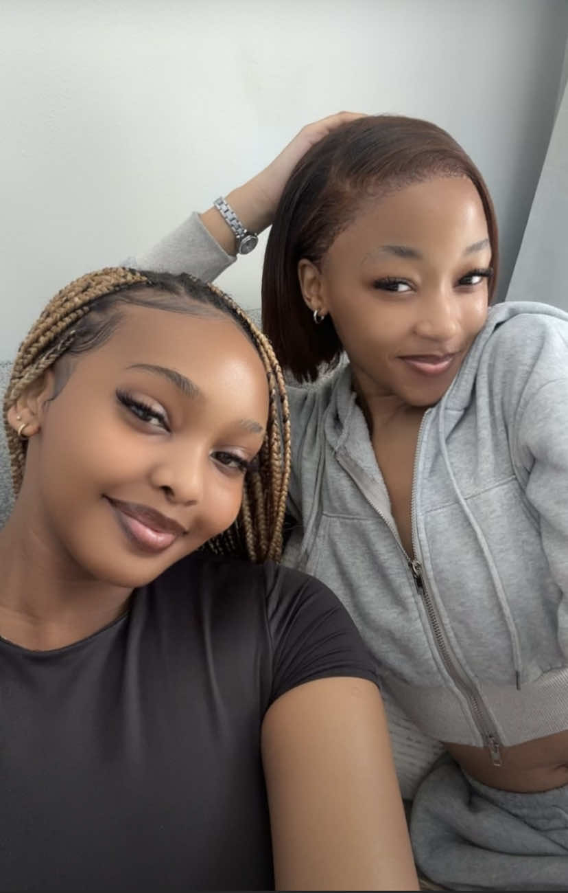 Just fooling around with my girl.🤣🎀🥹@Z🫧 