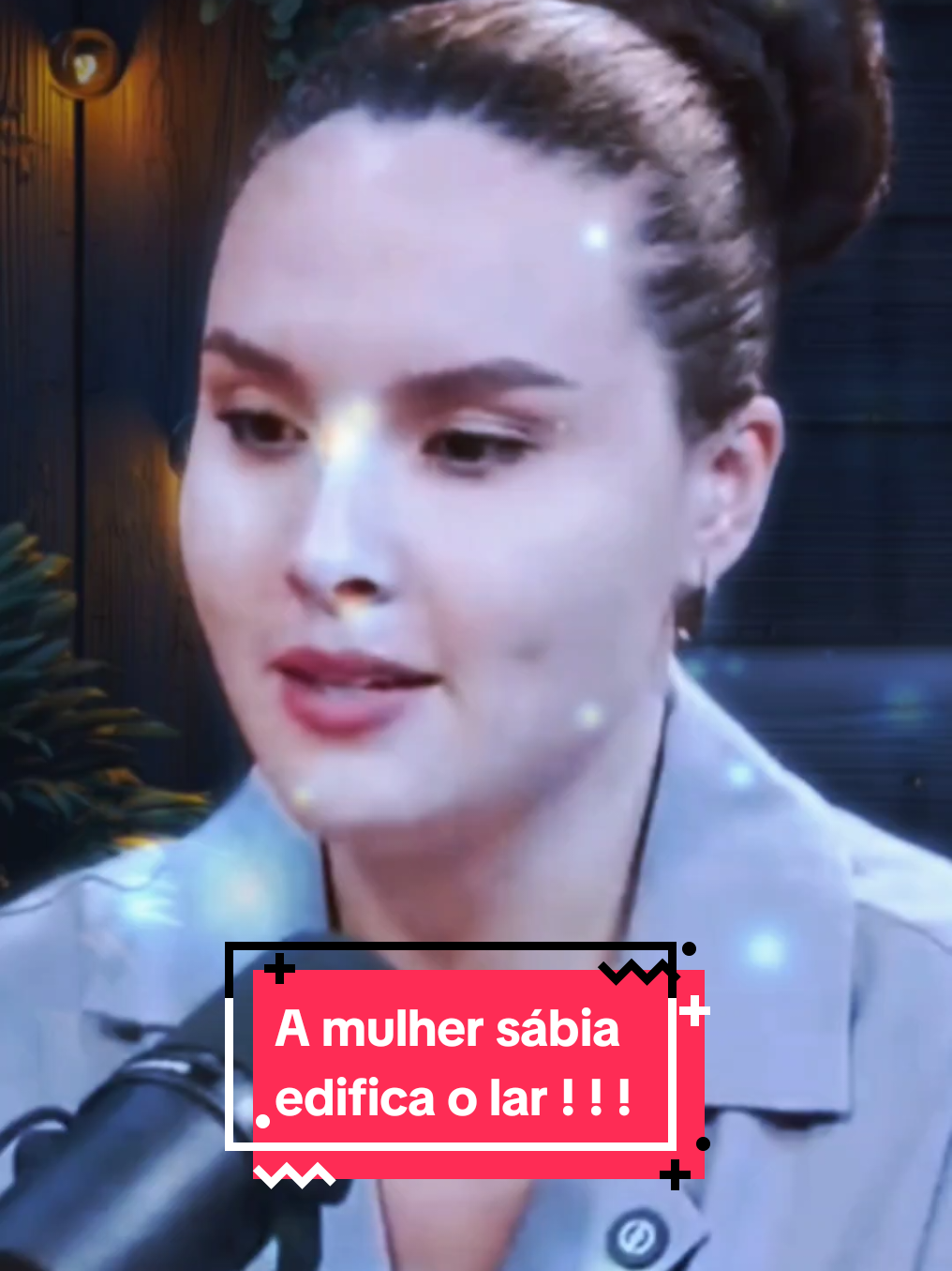 A mulher sábia edifica o lar! #relacionamento #casal #homens #mulher #casamento 