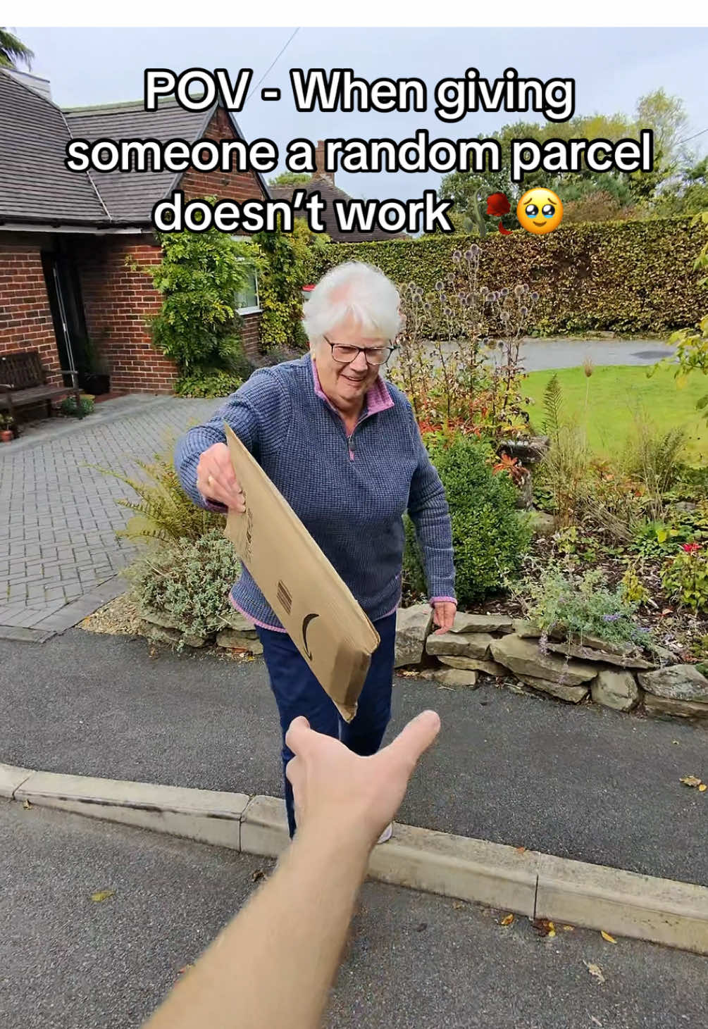 ffs I js wanted to get rid of it can’t u just take it to the bungalow 🙄 #amazon #deliverydriver #raybans #fyp 