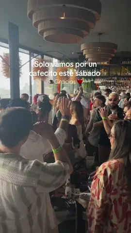 Este sábado 4 de octubre vamos a brindar con nuestros amigos y un buen café ☕️😎🔥. Puedes comprar tu entrada en nuestro link del perfil 🎟️