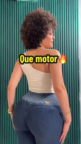 El motor está asegurado con nosotros 👖🔥😅 @lisandralizama  #fvmjeans #pantalones 