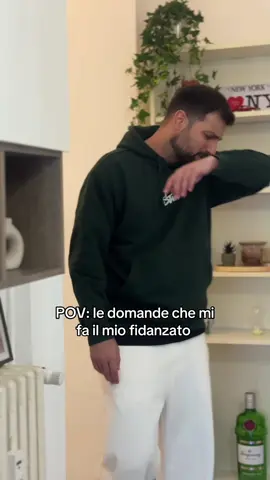Commenta se anche tu ne sai più di lui…su di lui 🫠 #vitadicoppia #theemilyandsal #coppiedivertenti #funnycouple #couplecomedy  