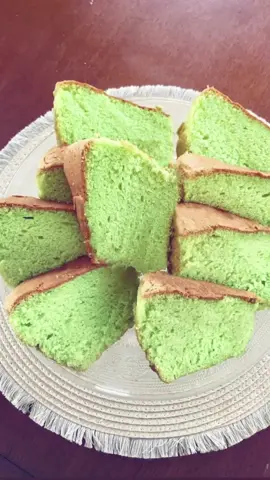 I love pandan chiffon cake 😋 #fyp #viral #pandan #food #foryoupage 