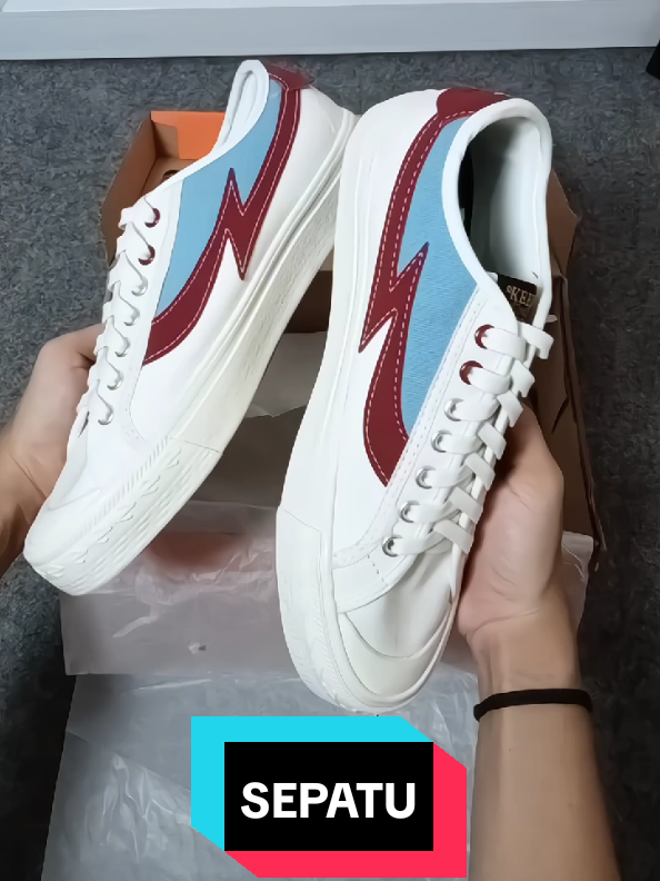 GOKILL kece ni sepatu🤤🤤🤤 #sepatucasual  #sepatucasualpria  #sepatu  #sepatupria  #sepatuputih 