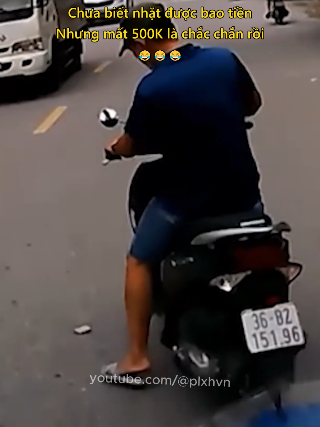 Chưa biết nhặt được bao tiền nhưng mất 500K rồi 😂 #giaothong #antoangiaothong #luatgiaothong #plxhvn #phapluatxahoi