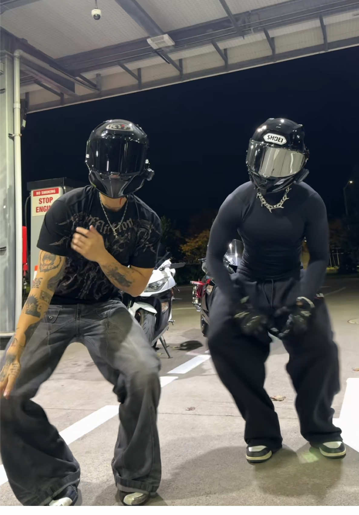 New biker duo 😼 @DARE  #biketok #BookTok #motorcycle 
