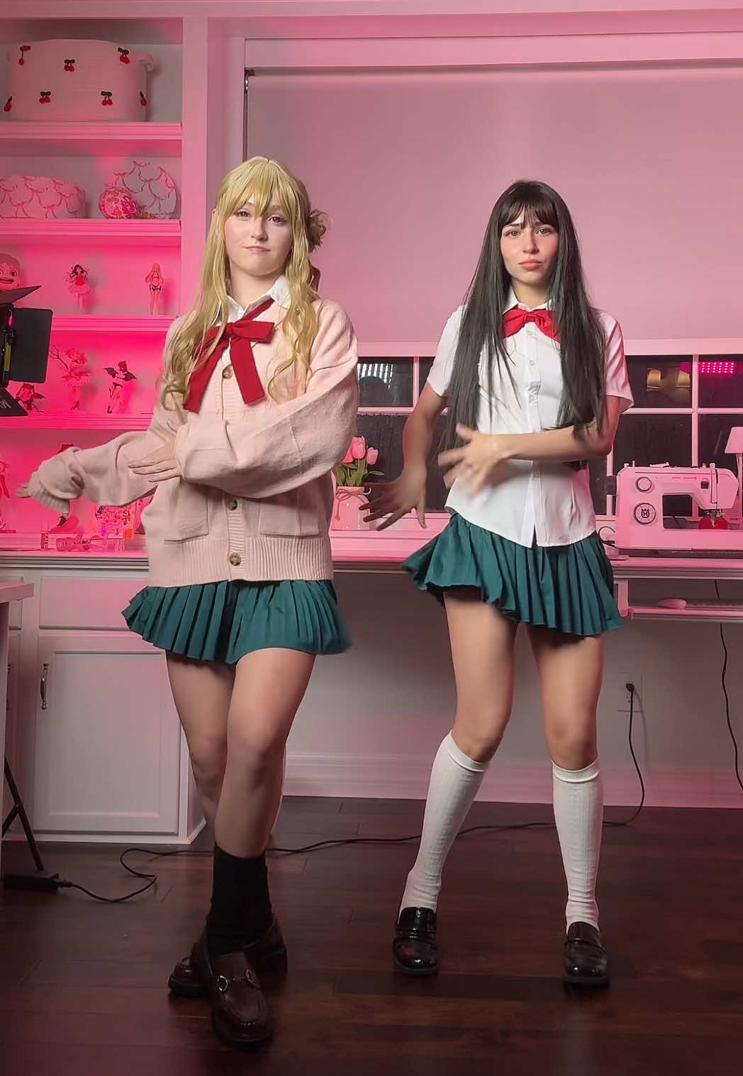 Kurumi & Sawako 🫶🏻👩🏻‍🤝‍👩🏼@ava 🫐 