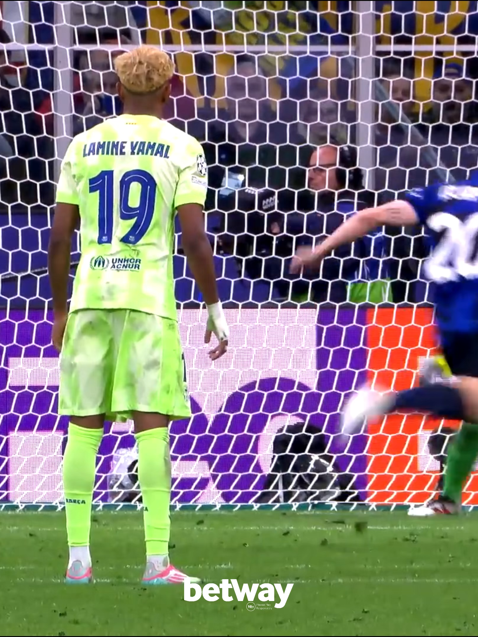 who hyped for Wednesday? #lamineyamal #barcelonafc