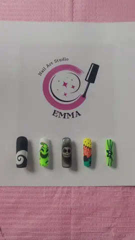 Nightmare before Christmas nails😁🖤 every night I try and create a set of 5 nails with free hand art, tonight I had about 40 min to do this set🖤 all except Jack are Matt and I used @Maskscara Cat Eye in Chartreux to give it the look that he is behind a layer of glass🖤 #nightmarebeforechristmas #maskscara #fyp #nailart #nailtherapist @Maskscara 