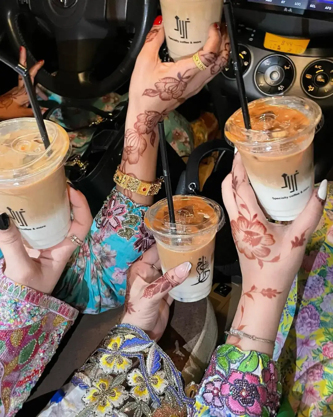 ‏يا  مرحبا ترحيبةٍ وسطها  يفوح  ‏من كل عودٍ من رحيق المزاهير🦌#خالديات #اكسبلور_تيك_توك 