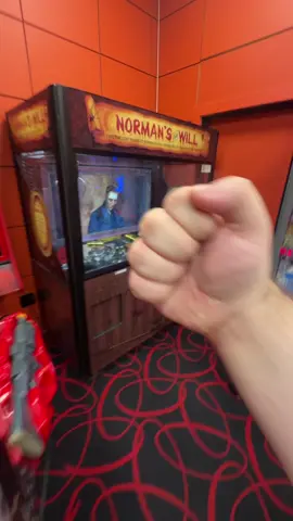 I’m back at Norman and he’s being quite RUDE #clawmachine #arcade #clawcrazy #onlinearcade #winning
