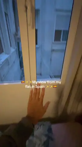 En colloc avec tout l’immeuble finalement 🤓 #erasmuslife #spain 
