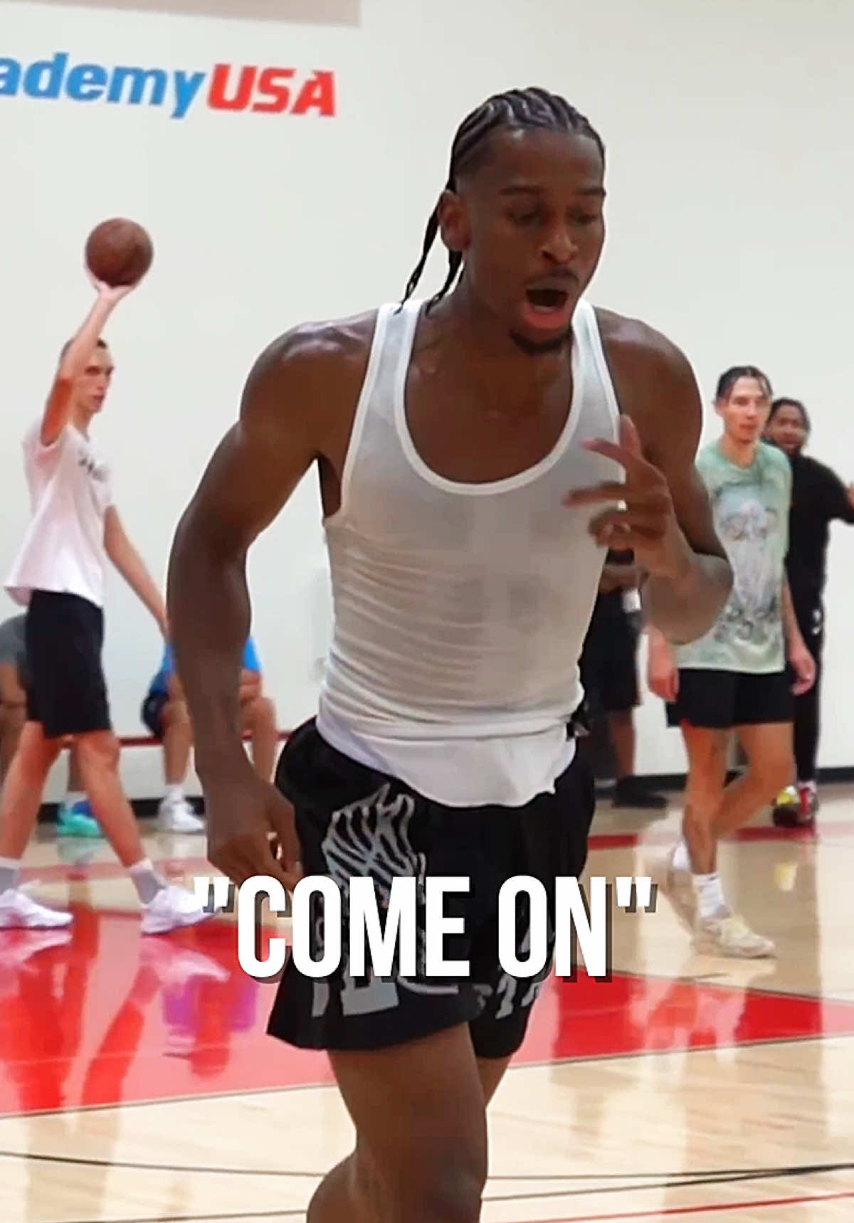 When Shai Gilgeous-Alexander matched up with Evan Mobley & Payton Pritchard in NBA Runs 🔥 (🎥 @theguardwhisperer)