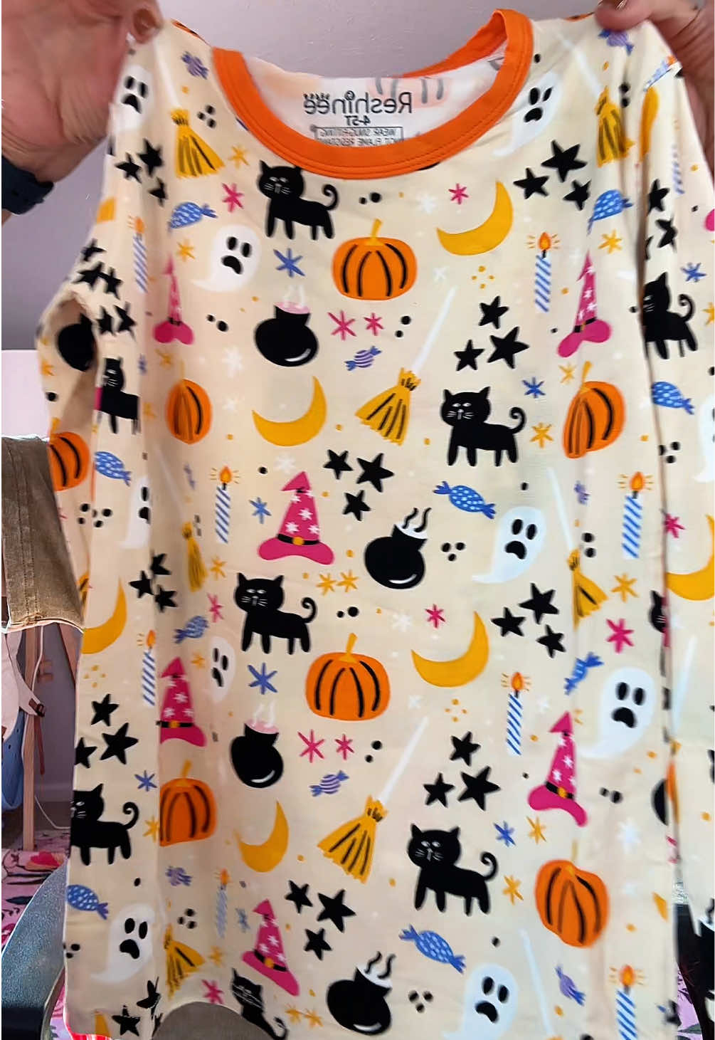 93% Bamboo 7% Spandex 😍 bamboo pajamas for littles and bigs  #bamboo #bamboopajamas #pajamaset #pajamas #holidaypajamas 