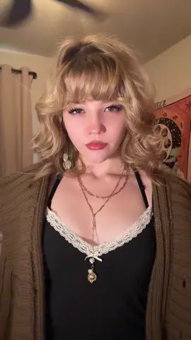 i’ll prob delete this when i get home but just sharing for the few of yall who dm’d me saying the confessions helped 😔😔🫶 i was gonna pretend like i didn’t have bpd because wow why am i admitting that online but tbh.. id rather just post when im feeling down and it help people then be a curated happy feed i guess ok holy yap lemme go to class #bagelsizzle #fashion #bpd 