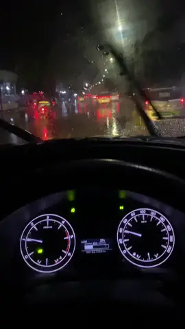 Hujan+lagu rayola🌧️🌧️ #foruyou #foryourpage #laguminang #pekanbaru 