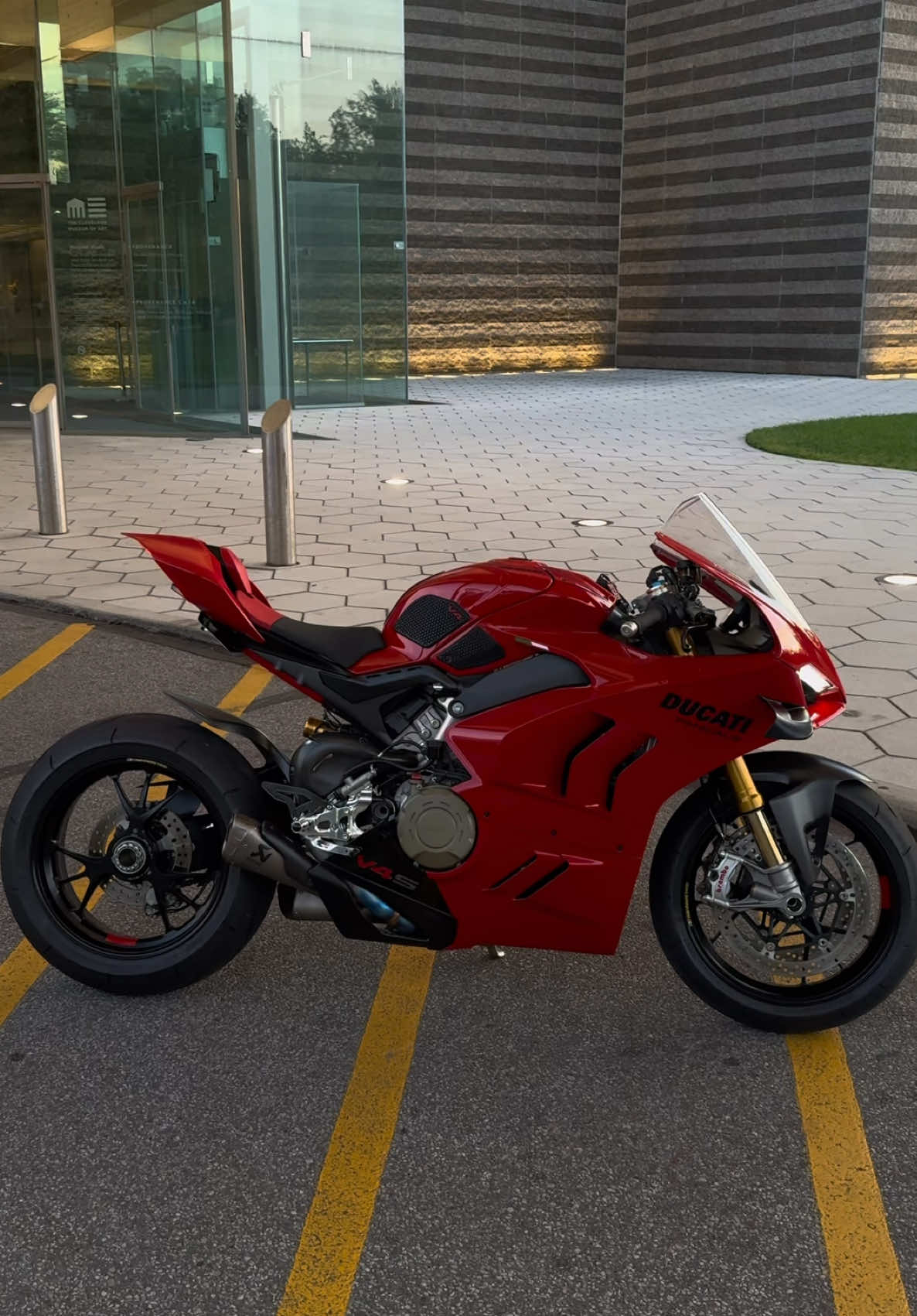 the Panigale V4 is king 👑  #ducati #panigale #biker #motorcycle #motorbike 