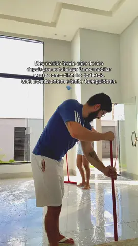 É meme! Graças a Deus ele me apoia em tudo 😂