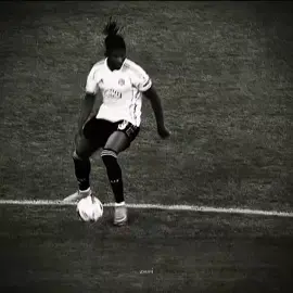 kımden aldıysak bı uc bes daha sıkın baba buyuk oynuyor #fyp #besiktas #elbilaltoure 