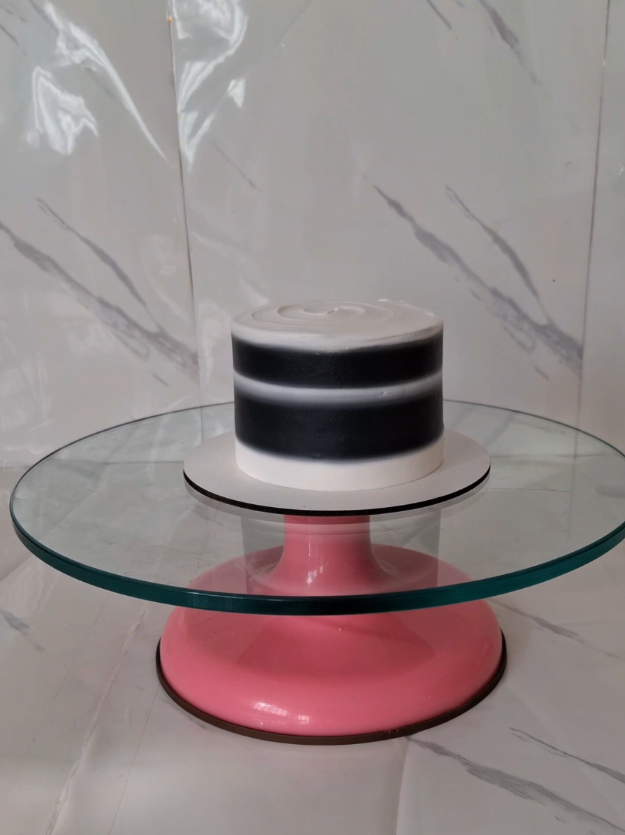 🎂✨ Confeite com praticidade e perfeição! 🧁 Clique na sacola e garanta já sua bailarina de bolo! #BailarinaDeBolo #Confeitaria #BoloDecorado #ConfeitariaCriativa #TikTokShop