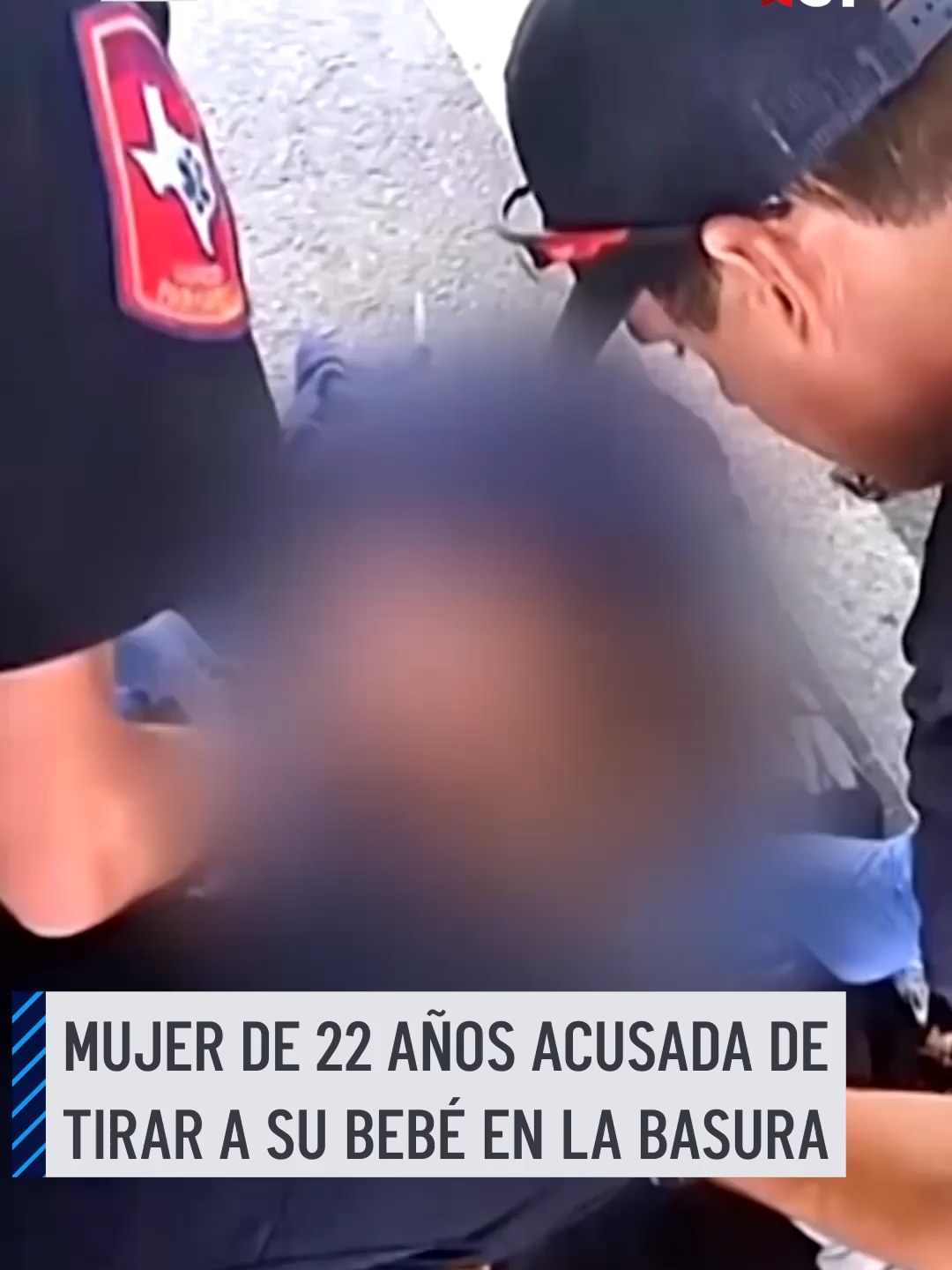 Una mujer de 22 años fue arrestada, acusada de abandonar a su recién nacida en un contenedor de basura en un complejo de apartamentos en Austin, Texas.  Testigos dijeron que un vecino escuchó un llanto, entró al contenedor y encontró a la bebé aún con el cordón umbilical. #bebe #austin #texas #basurero