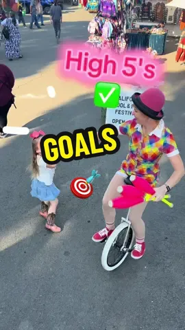 🎯😀 Here are a bunch of fun reactions I captured this summer while working at county fairs. I love that magic creates so much excitement and I’m happy to receive all the hugs and high-fives in return. The goal is to share some smiles! #smile #magic #countyfair #highfive #kidsreaction 